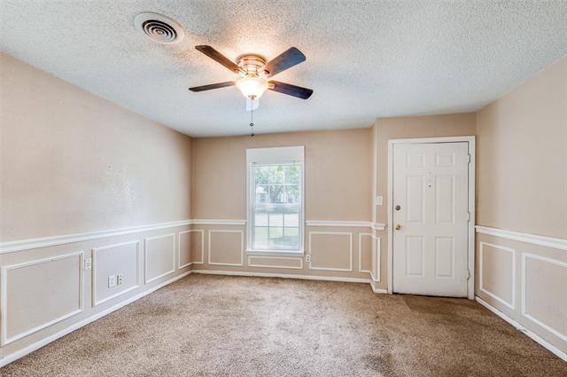 1407 Helen Cir in Arlington, TX - Building Photo - Building Photo