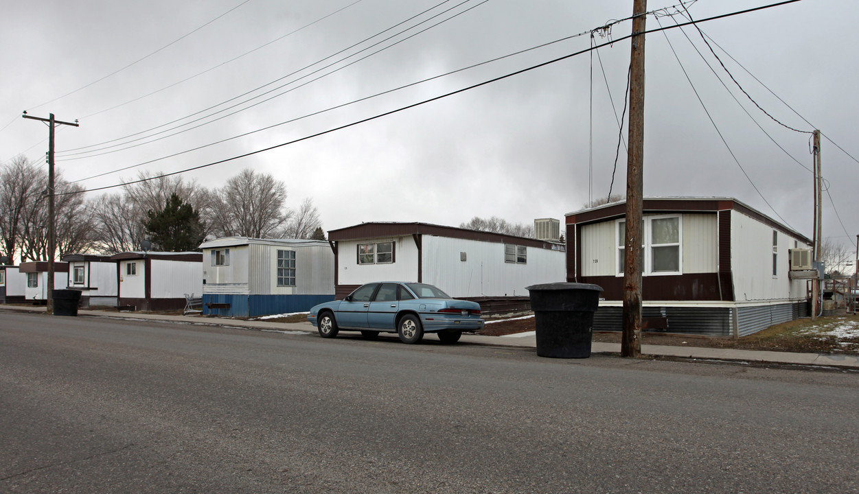 704-754 Hiland Ave in Burley, ID - Building Photo