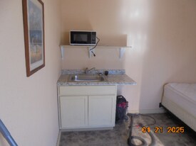 1925 Cotten Rd in Tyler, TX - Building Photo