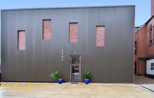 property at 2301 Mission St