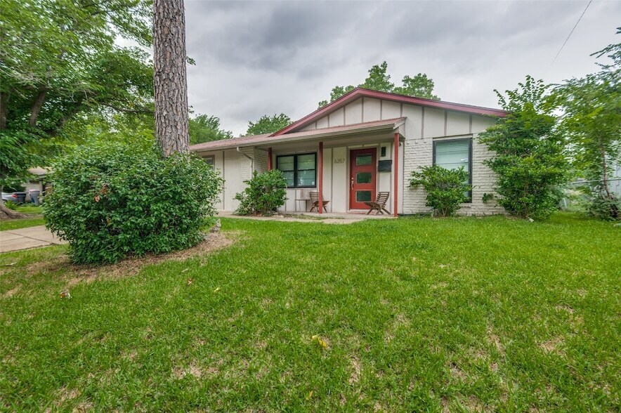 6257 Fenway St in Dallas, TX - Building Photo