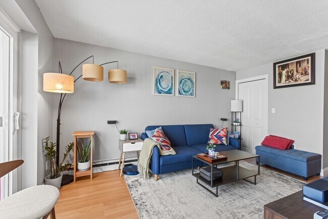 36 Bellvista Rd, Unit 33 in Boston, MA - Building Photo - Building Photo