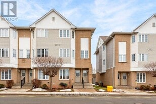 511 Hwy 8 in Hamilton, ON - Building Photo