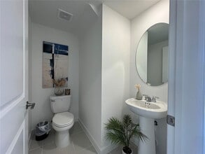 651 SE 14th Ct in Homestead, FL - Building Photo - Building Photo