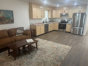 144 N Coolwell Rd in Amherst, VA - Foto de edificio - Building Photo