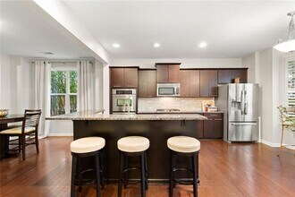 4324 Laurel Creek Ct SE in Smyrna, GA - Building Photo - Building Photo