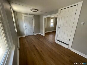 172 North St in Bristol, CT - Building Photo - Building Photo