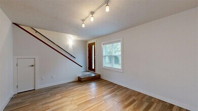 505 Boyett St, Unit 1 in College Station, TX - Building Photo - Building Photo