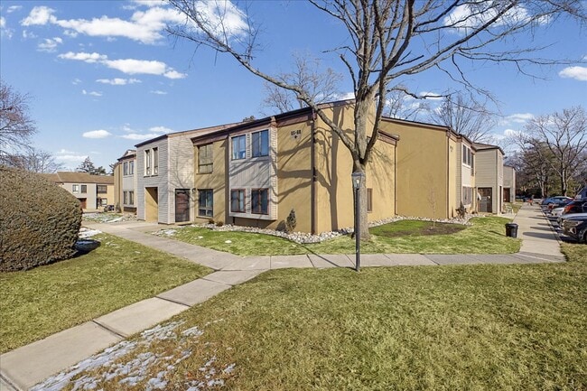 66 Banner Ct in Evesham, NJ - Building Photo - Building Photo