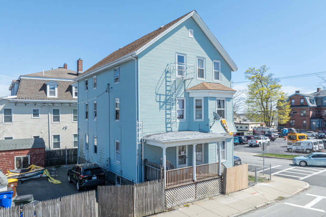 Maplewood Condominiums in Fall River, MA - Foto de edificio