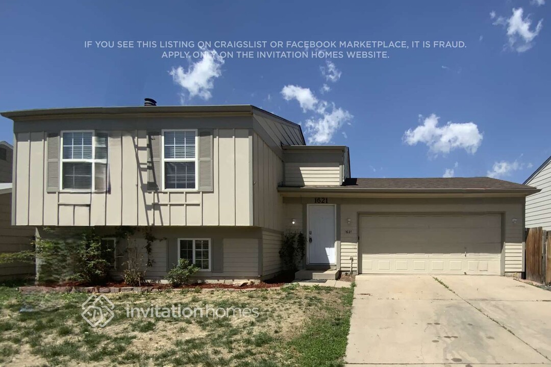 1621 Gibralter St in Aurora, CO - Building Photo