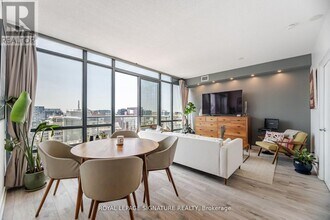 438 King St W in Toronto, ON - Building Photo - Building Photo