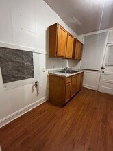 209 N Kolmar Ave in Chicago, IL - Building Photo - Building Photo