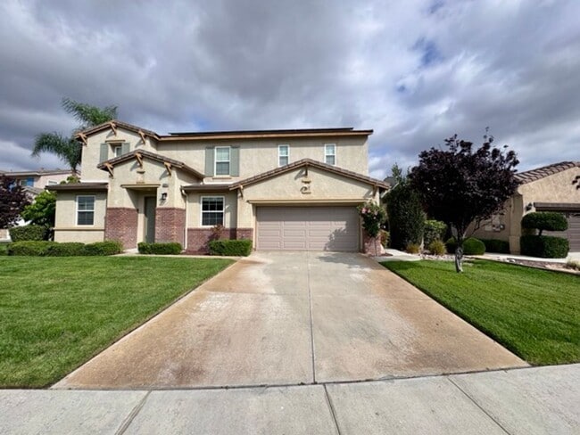 property at 36948 Silk Tree Ct