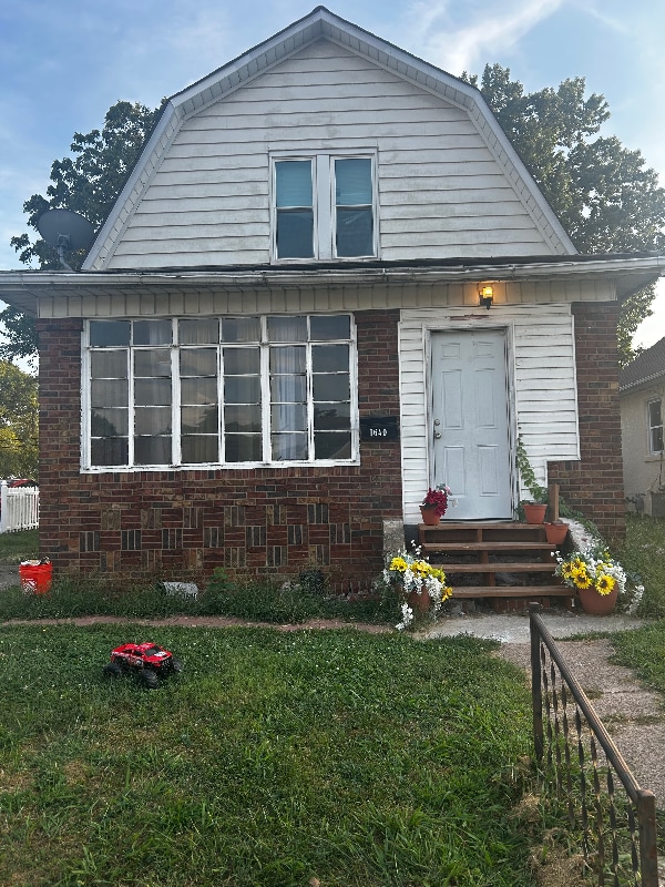property at 1640 4th St