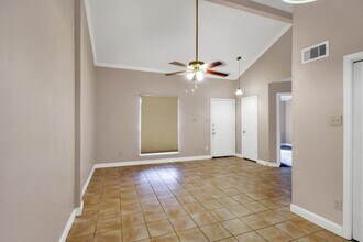 12630 Summer Mill Dr in Houston, TX - Building Photo - Building Photo