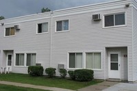 Birch Court Apartments in Hibbing, MN - Building Photo - Building Photo