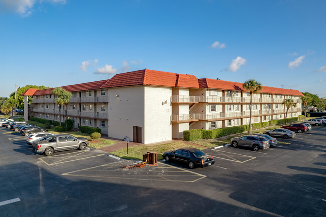 Gardens Condos in Deerfield Beach, FL - Building Photo - Building Photo