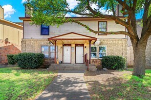 220 Alexandria St in Mesquite, TX - Building Photo