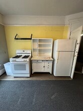 1717 W Burnside St in Portland, OR - Building Photo - Building Photo