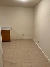 217 N 1st St, Unit 7 in Kingsville, TX - Building Photo - Building Photo