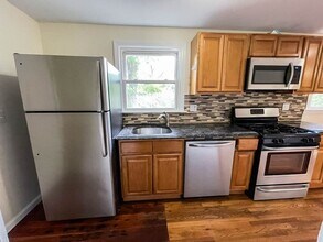 252 Goffe Terrace in New Haven, CT - Building Photo - Building Photo