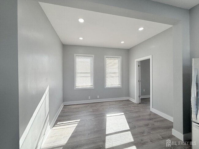 46 Hayward Ave in Carteret, NJ - Building Photo - Building Photo