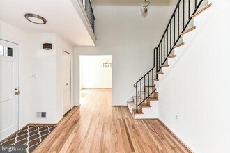 5012 Sideburn Rd in Fairfax, VA - Building Photo - Building Photo