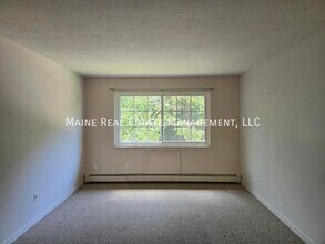 20 Tall Pines Dr, Unit 22 in Lewiston, ME - Building Photo - Building Photo