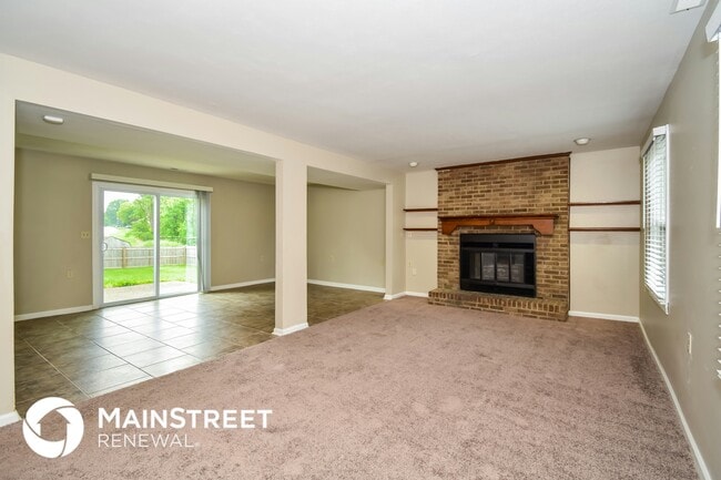 2800 Summerfield Dr in Louisville, KY - Building Photo - Building Photo