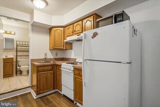2855 E Thompson St in Philadelphia, PA - Building Photo - Building Photo