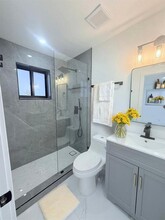 1440 N 71st Ave, Unit 2 in Hollywood, FL - Building Photo - Building Photo