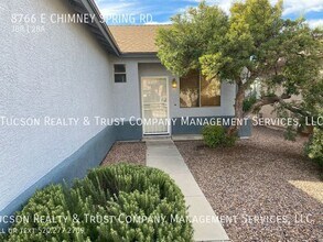 8766 E Chimney Spring Dr in Tucson, AZ - Building Photo - Building Photo