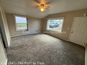620 SE 8th St in Pendleton, OR - Building Photo - Building Photo