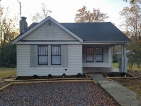 1204 Haven Dr in Birmingham, AL - Building Photo