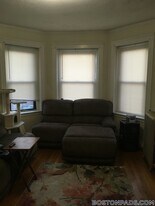 17-19-19 Washington St S, Unit 315 in Malden, MA - Building Photo