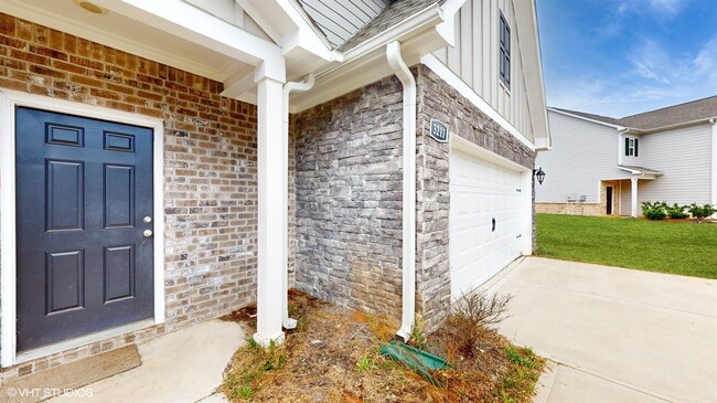 property at 3302 Bridgewood Dr