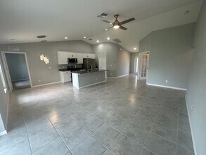 2607 NW 10th Terrace in Cape Coral, FL - Building Photo - Building Photo