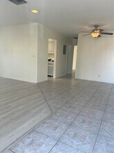 136 Yacht Club Dr in North Palm Beach, FL - Building Photo - Building Photo