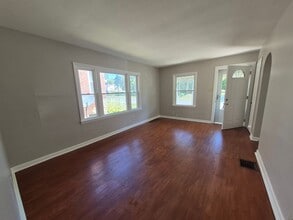 1551 Canfield Ave in Dayton, OH - Building Photo - Building Photo