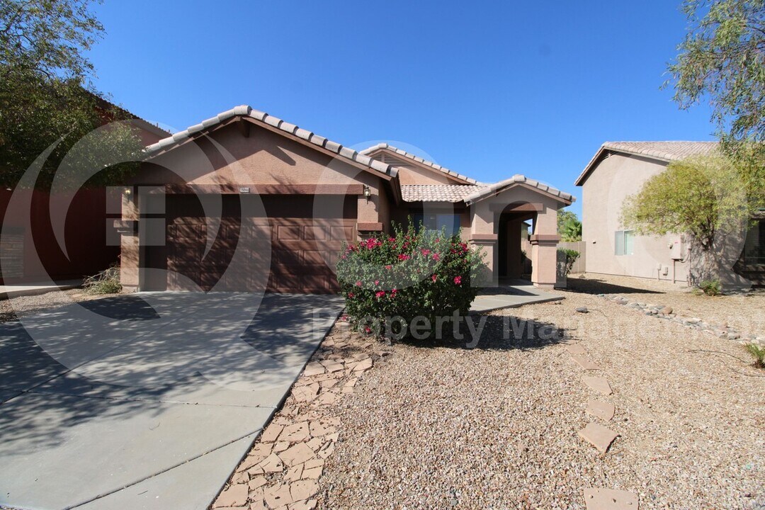 15844 W Papago St in Goodyear, AZ - Building Photo