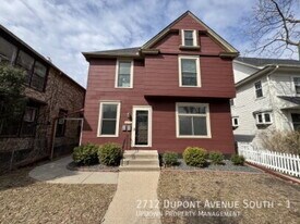 2712 Dupont Ave S in Minneapolis, MN - Building Photo