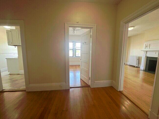1234 Commonwealth Ave, Unit 15 in Boston, MA - Foto de edificio - Building Photo