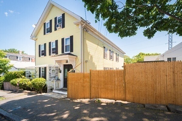 23 Wellman St in Beverly, MA - Building Photo