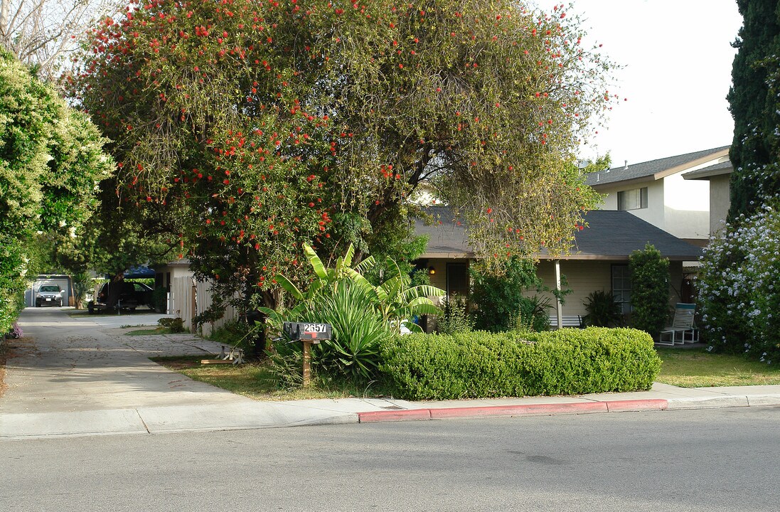 2657 Elden Ave in Costa Mesa, CA - Building Photo