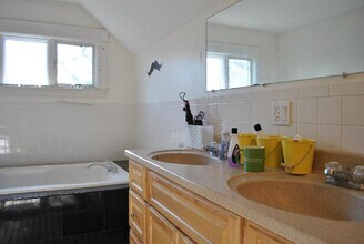 51 Gardner St, Unit 2 in Boston, MA - Building Photo - Building Photo