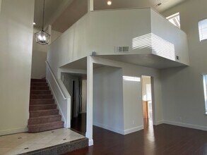 3516 Merano Way in Antelope, CA - Foto de edificio - Building Photo