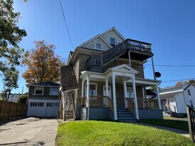 204 W Main St in Endicott, NY - Building Photo