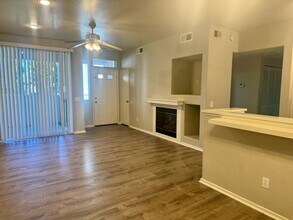 10766 Sabre Hill Dr in San Diego, CA - Building Photo - Building Photo