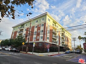 944 S Serrano Ave in Los Angeles, CA - Building Photo